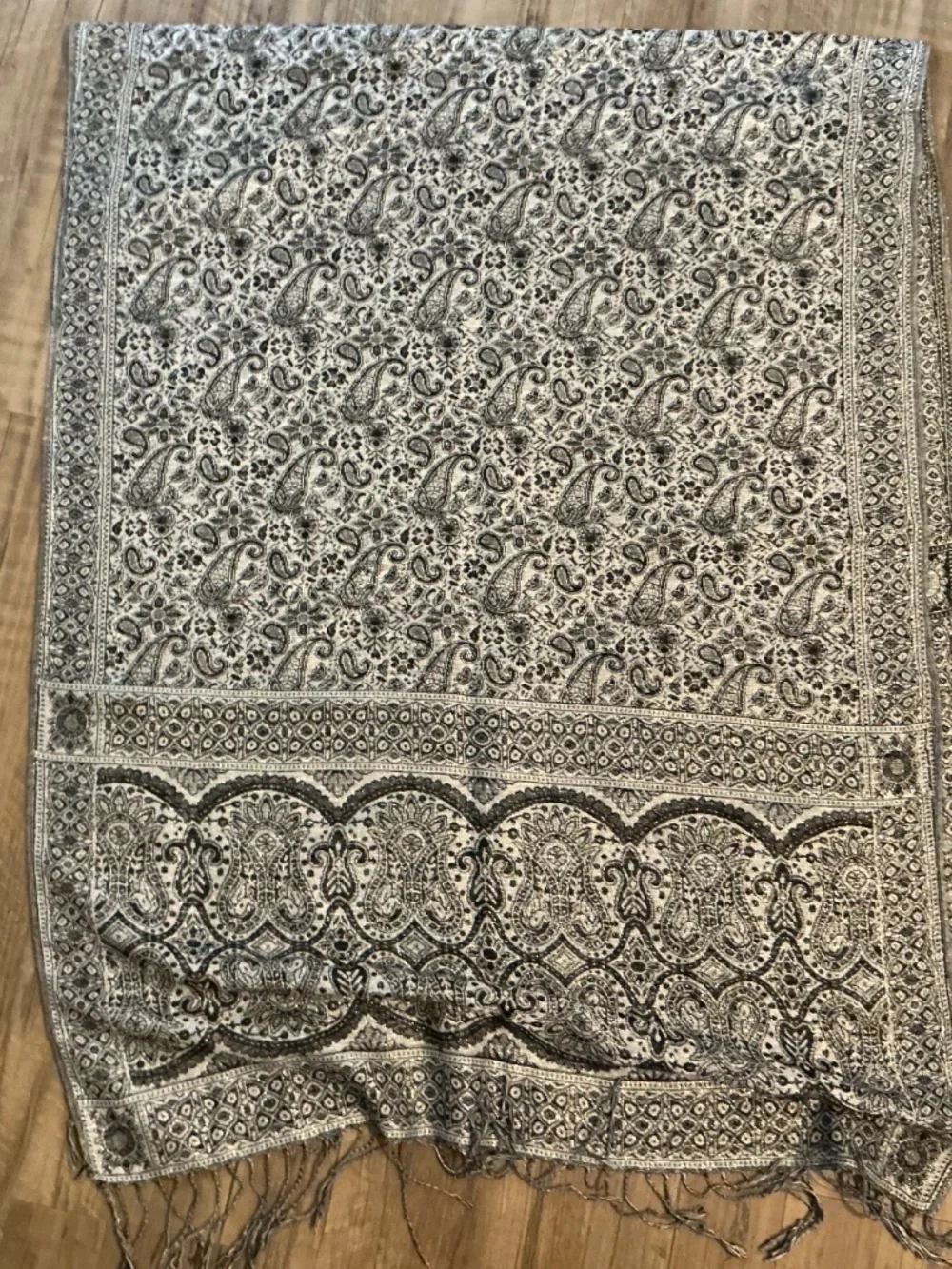 woven pashmina shawl